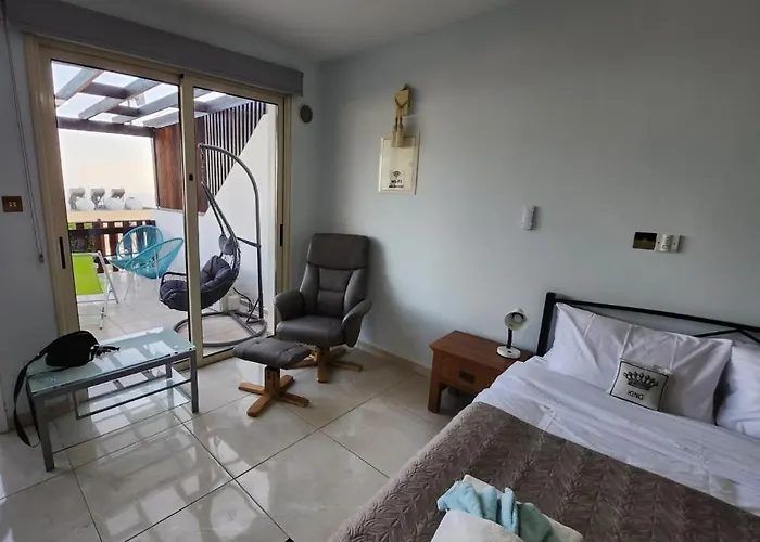 Panoramic Hilltops A04 *